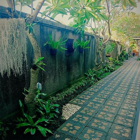 Taman Bali Homestay Sanur  Luaran gambar
